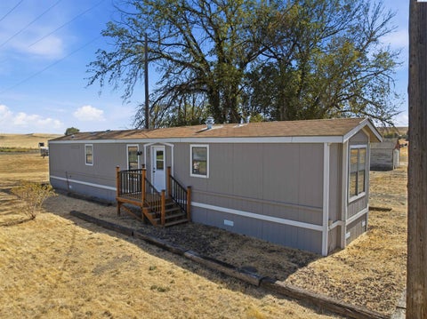 Photo of 301 N Clark Street, La Crosse, WA 99143 (MLS # 296166)