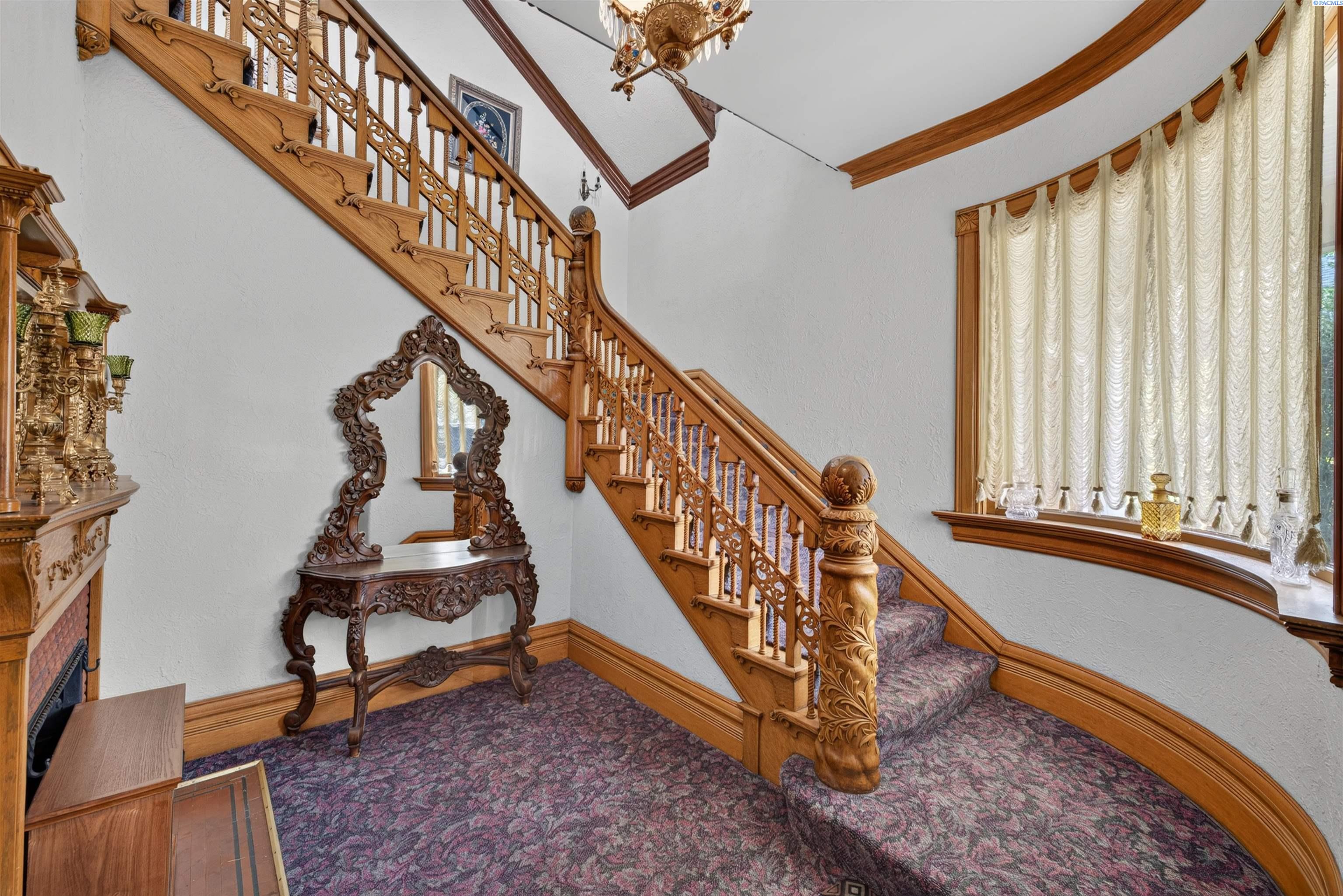 IDX 4 208 S Palouse Street