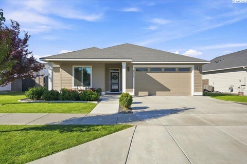 Photo of 4706 Village View, Richland, WA 99352 (MLS # 296301)