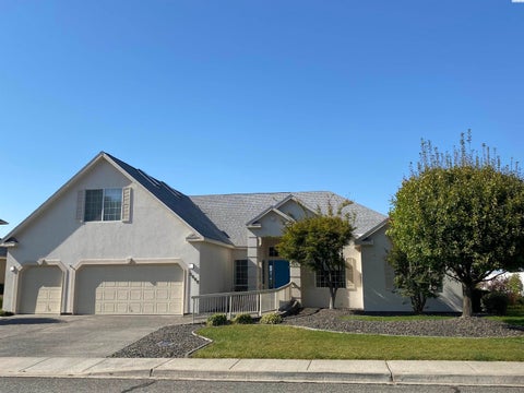 Photo of 2665 Maidstone St, Richland, WA 99354 (MLS # 296792)