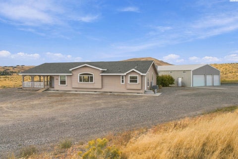 Photo of 11708 E Ruppert Rd, Benton City, WA 99320 (MLS # 296865)