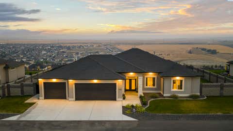 Photo of 7220 W 22nd Place, Kennewick, WA 99338 (MLS # 295505)