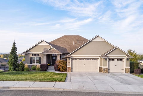 Photo of 2410 W 51st Ave, Kennewick, WA 99337 (MLS # 296858)