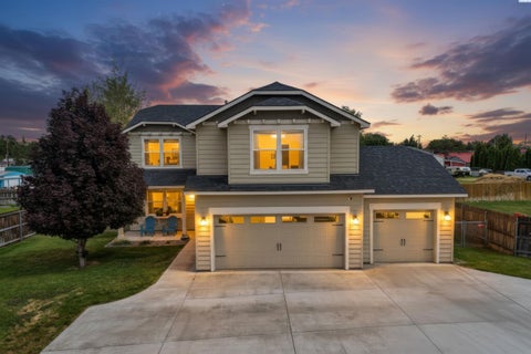 Photo of 2822 S Hartford Pl, Kennewick, WA 99337 (MLS # 293832)