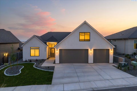 Photo of 2377 Waterhill Ave, Richland, WA 99352 (MLS # 295862)