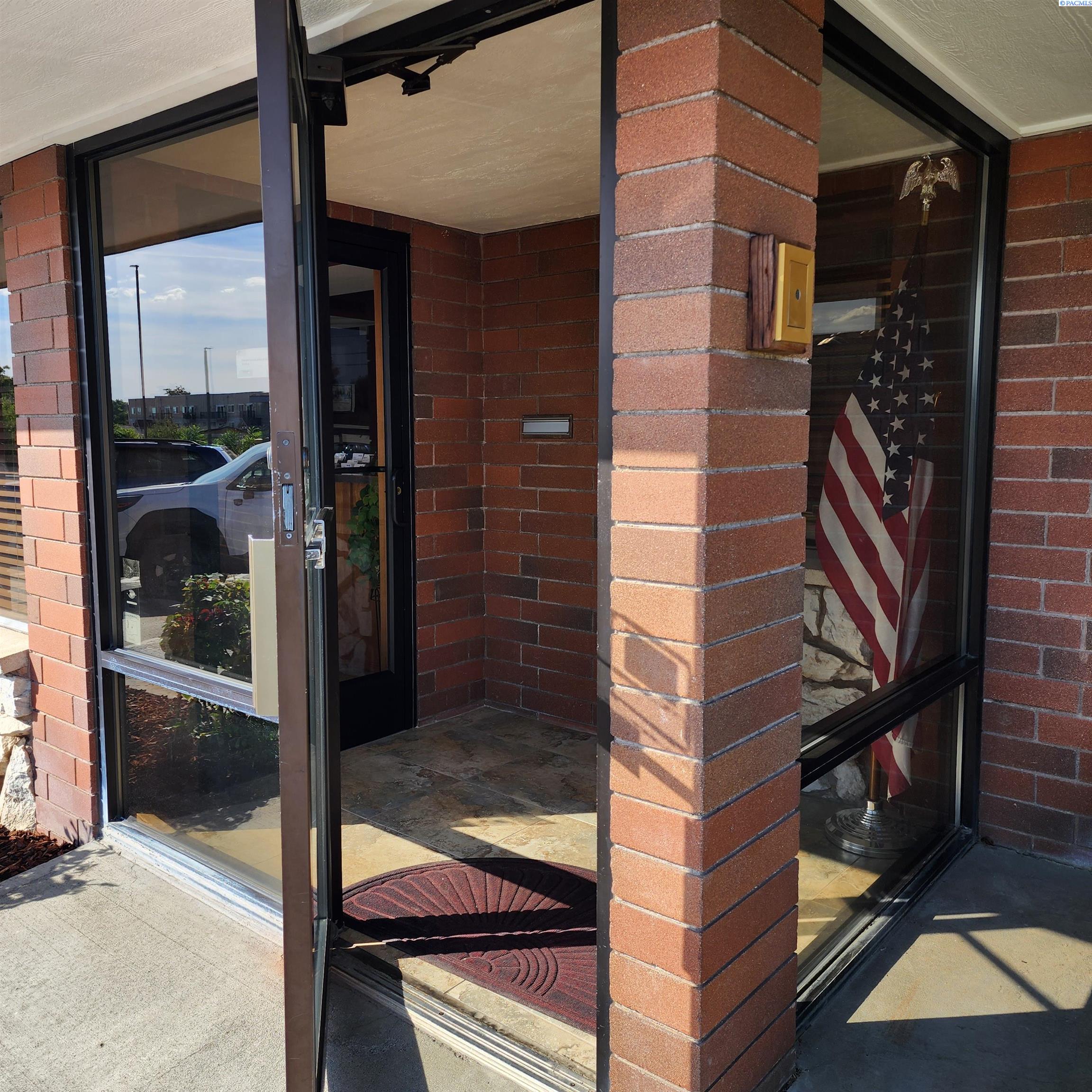 IDX 3 320 N 20th Ave.