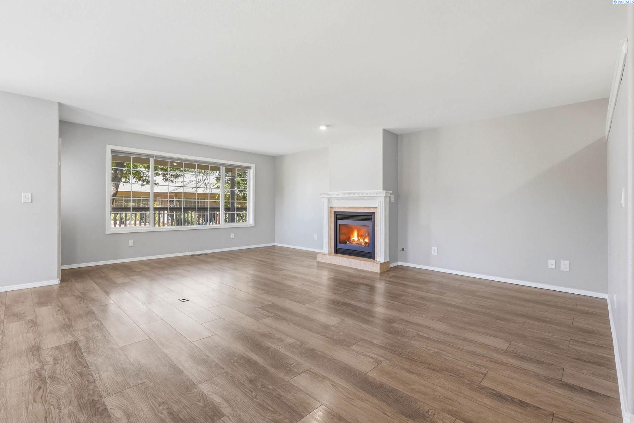 IDX 4 102 Tamarron Ln