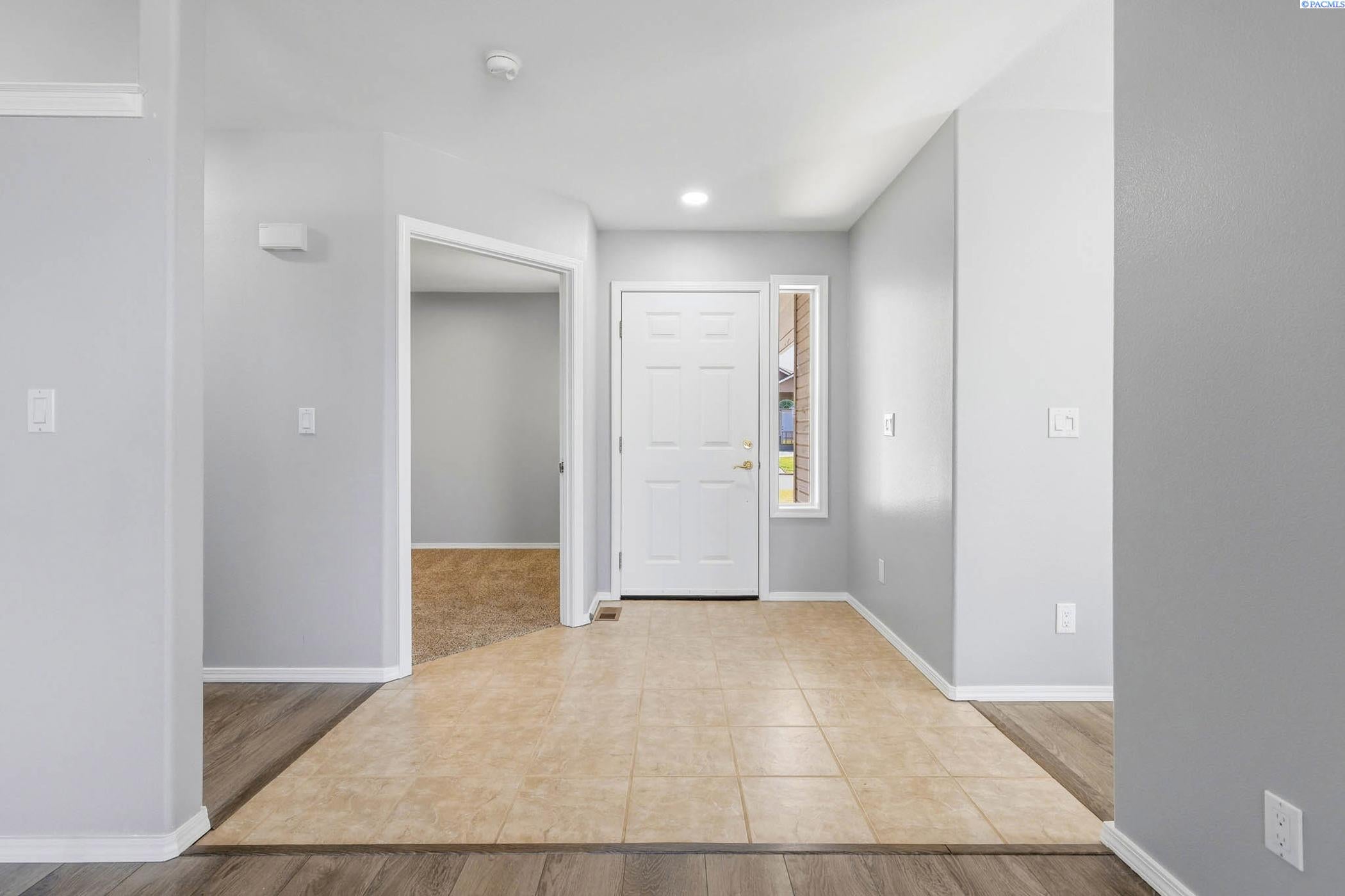 IDX 2 102 Tamarron Ln