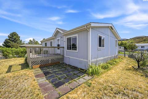 Photo of 255 NW Golden Hils #39, Pullman, WA 99163 (MLS # 295575)