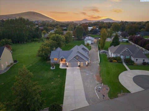 Photo of 4403 Mount Daniel Court, West Richland, WA 99353 (MLS # 296885)