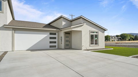 Photo of 1101 Fairhaven Loop, Richland, WA 99352 (MLS # 295734)