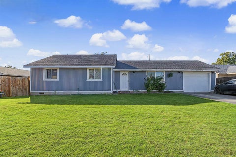 Photo of 315 N 4th Avenue, Othello, WA 99344 (MLS # 297199)