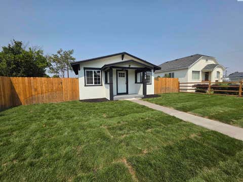 Photo of 115 E 1st Ave, Kennewick, WA 99336 (MLS # 295320)