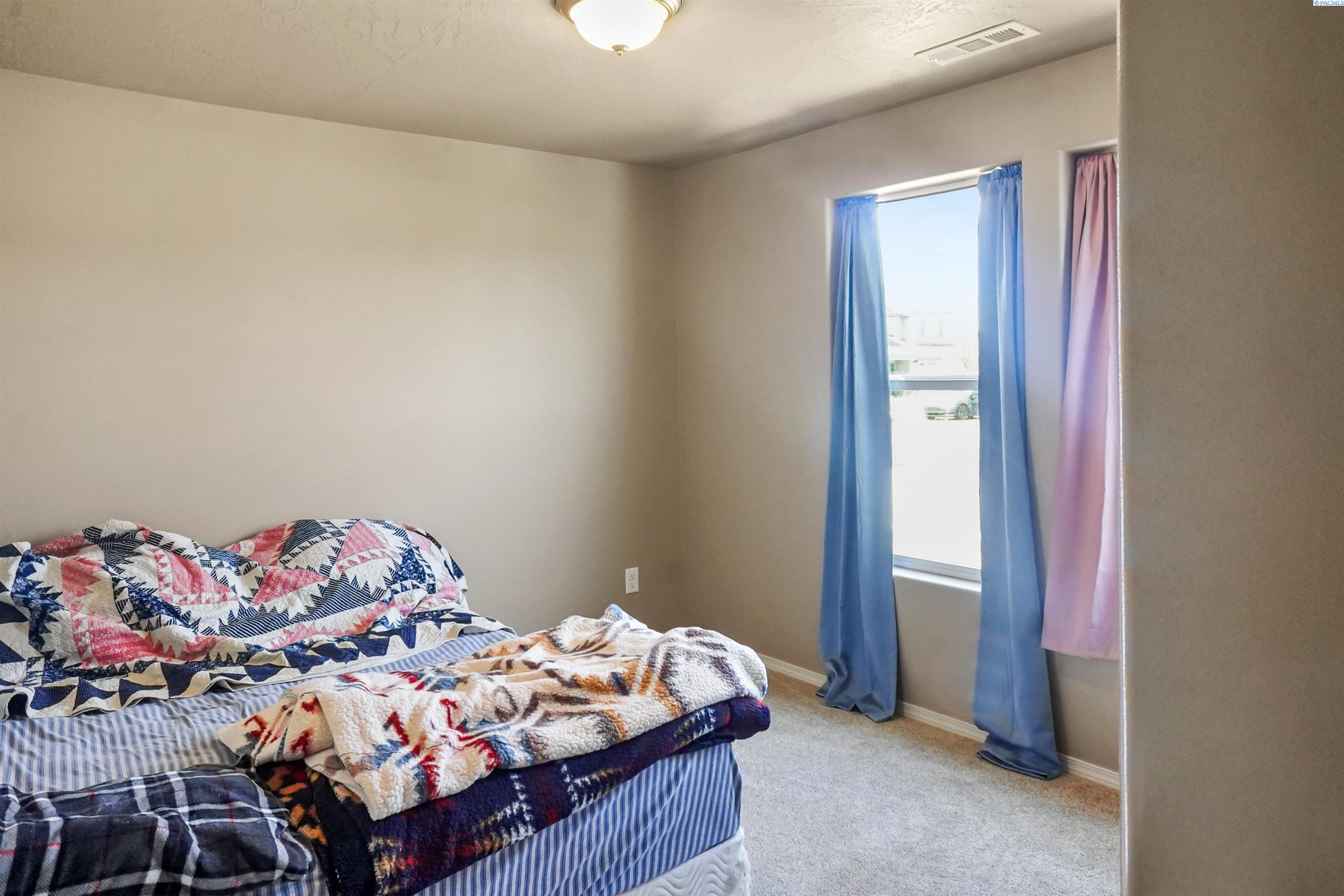 1125 W Sequoia Road