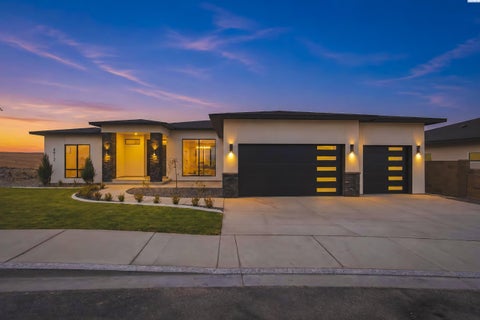 Photo of 4912 S Olson Ct, Kennewick, WA 99337 (MLS # 297387)
