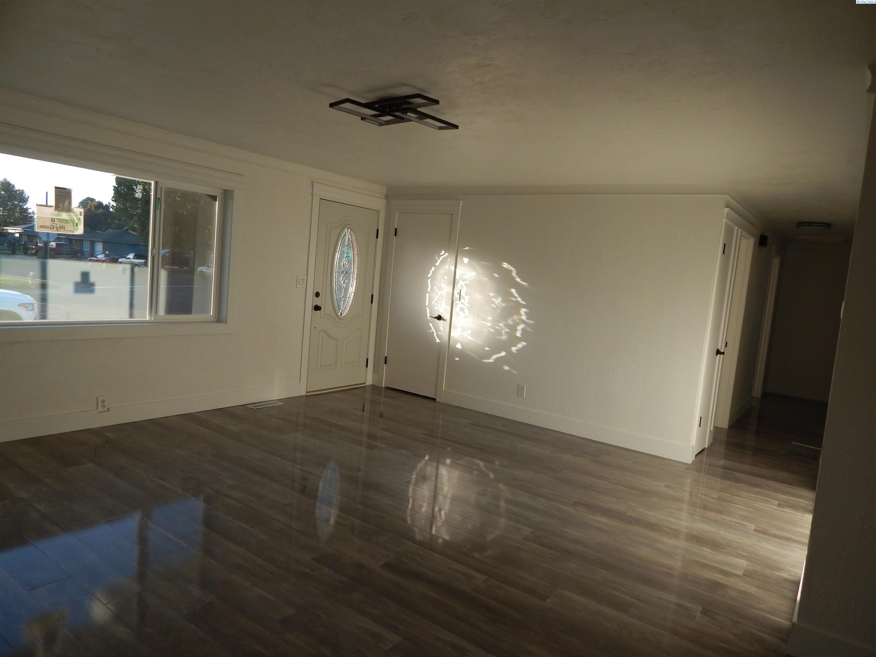 IDX 2 1915 N 19th Ave