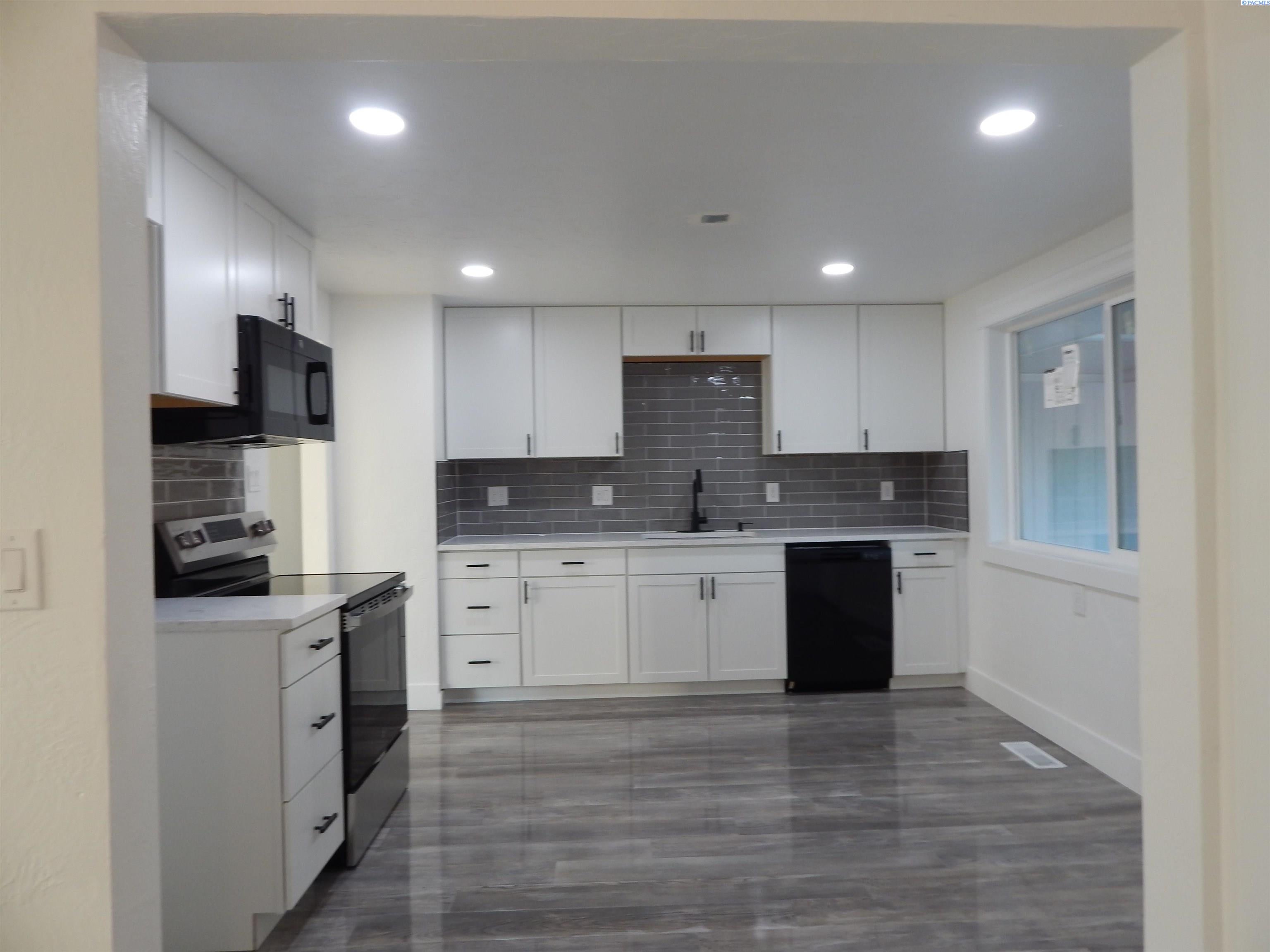 IDX 4 1915 N 19th Ave