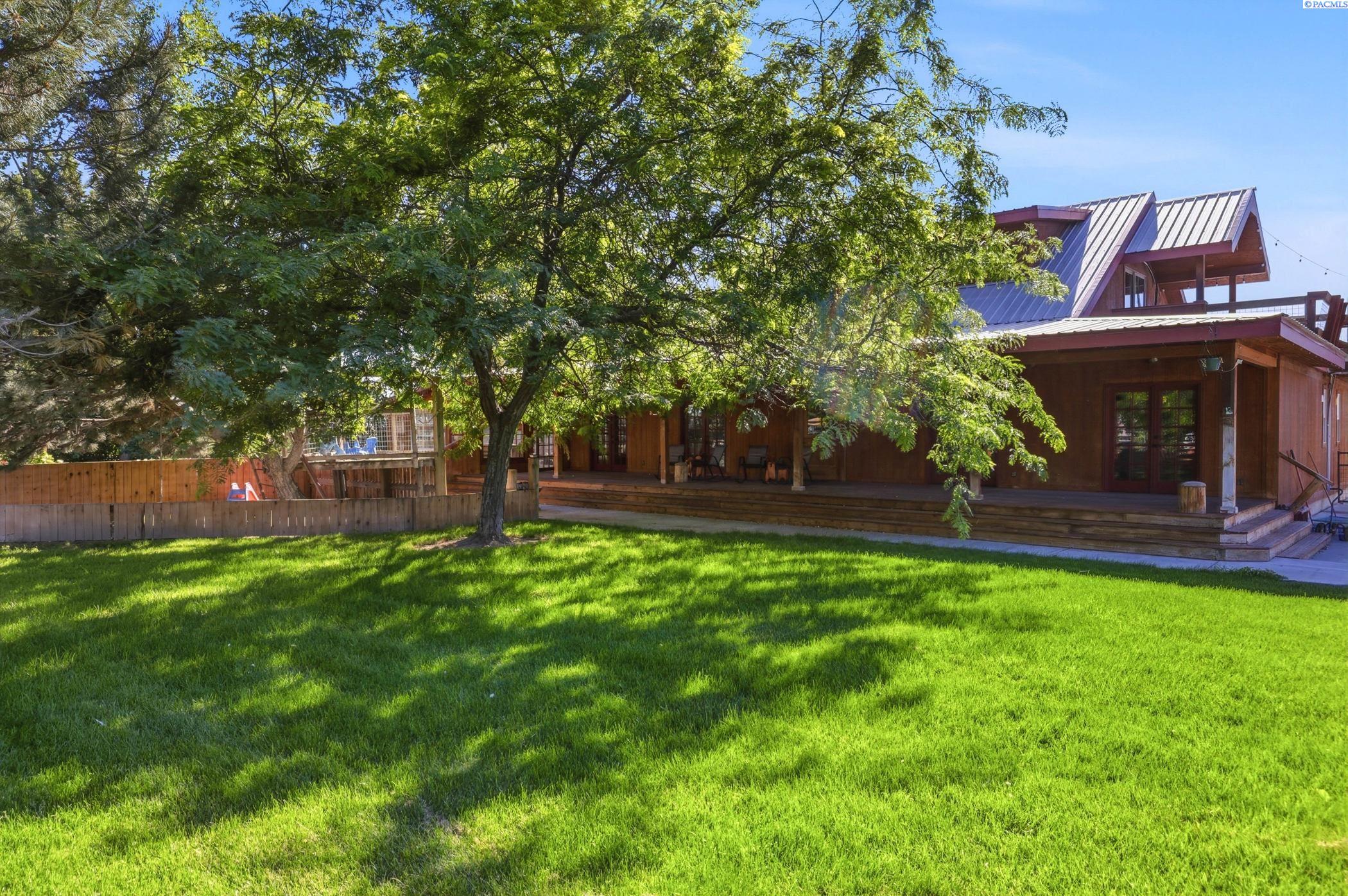 315 Monument Dr