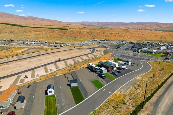 1769 NACHES WENAS RD LOT 56, SELAH, WA 98942 - Image 801e43dfc3f1dcabd378e47f2c2ca303/3640934385