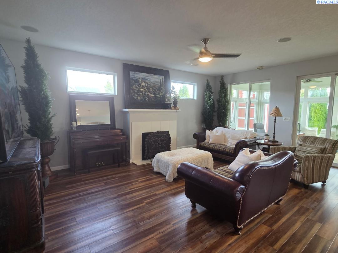 IDX 2 6311 Landsdowne Ct