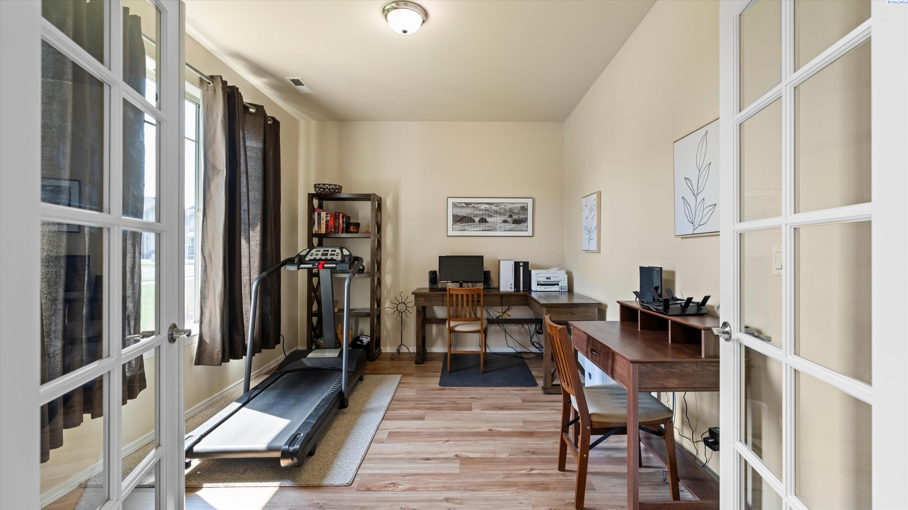 IDX 4 4619 NW Commons Dr.