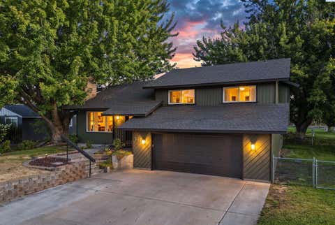 Photo of 500 Meadows Dr S DR, Richland, WA 99352 (MLS # 295330)