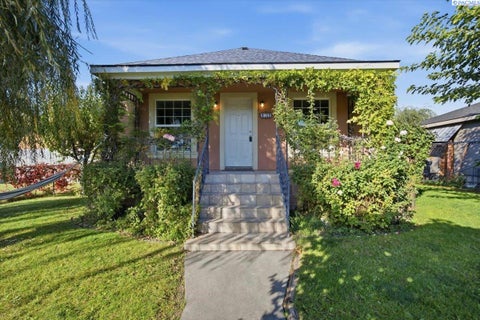 Photo of 939 W agate ST, Pasco, WA 99301 (MLS # 297254)