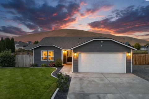 Photo of 5405 Kirkwood Lane, West Richland, WA 99353 (MLS # 296959)