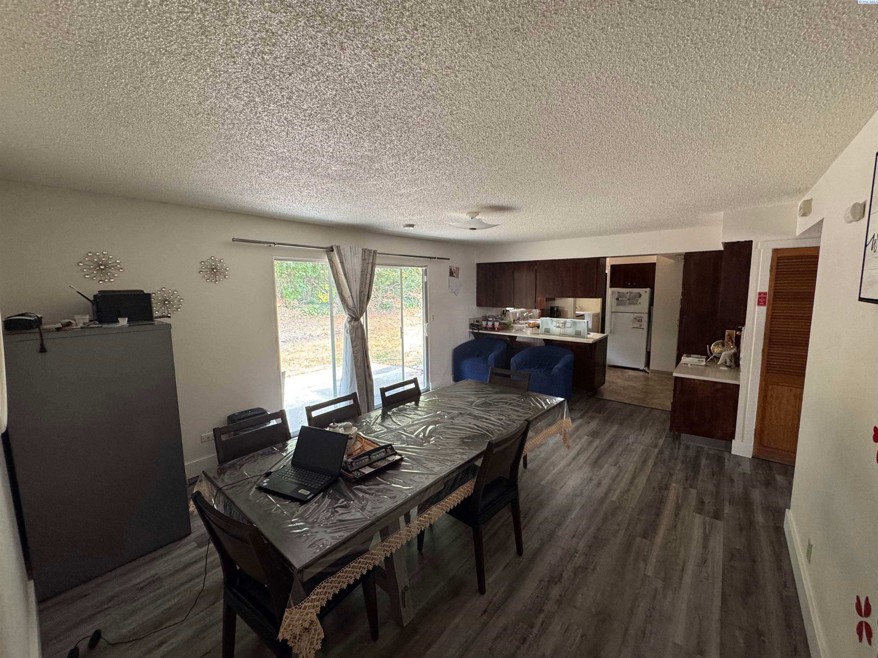 320 SE Nebraska
