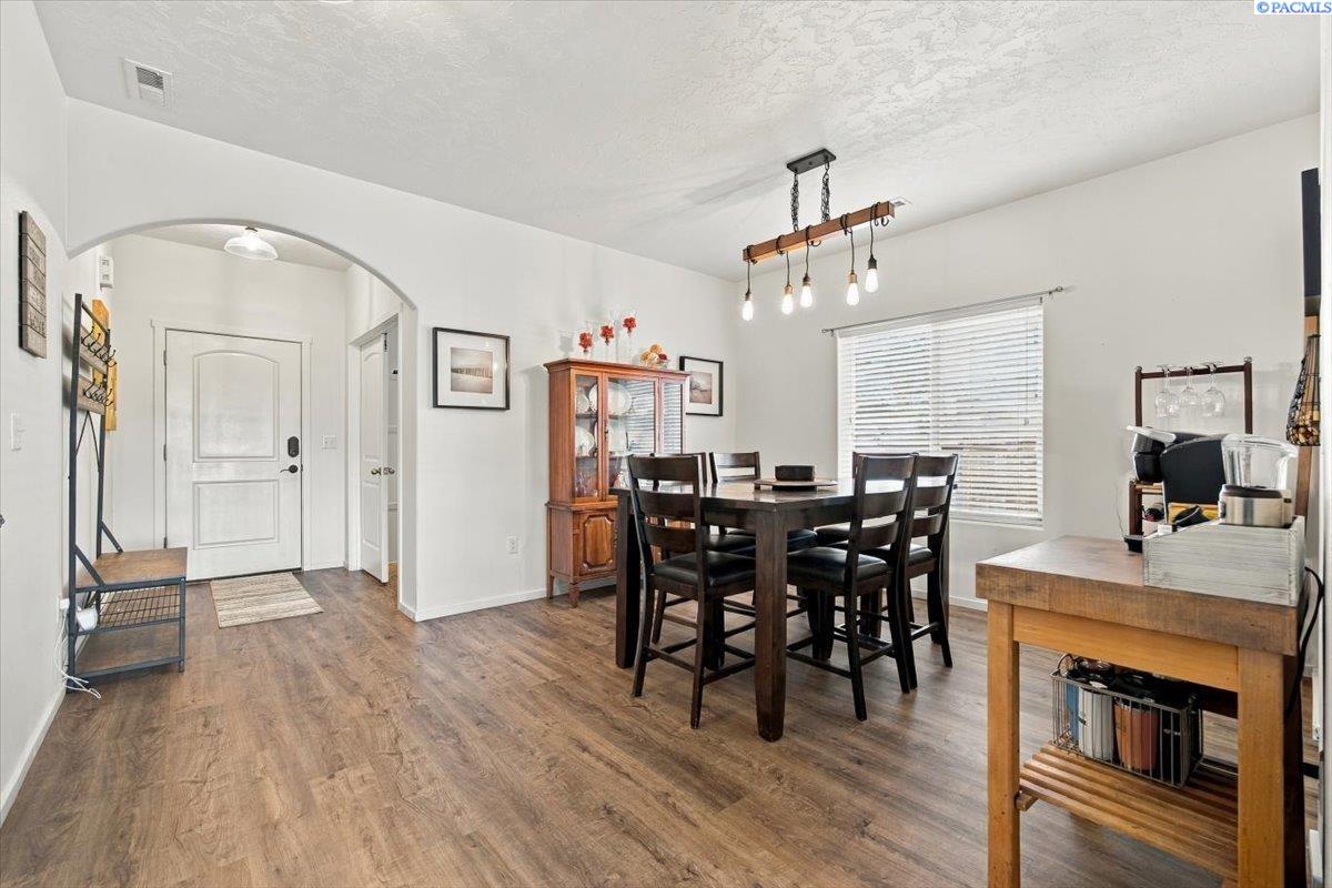 IDX 4 5729 Sidon Lane