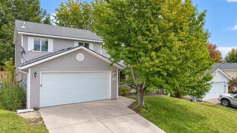 Photo of 1930 NW Valhalla Dr, Pullman, WA 99163 (MLS # 296801)