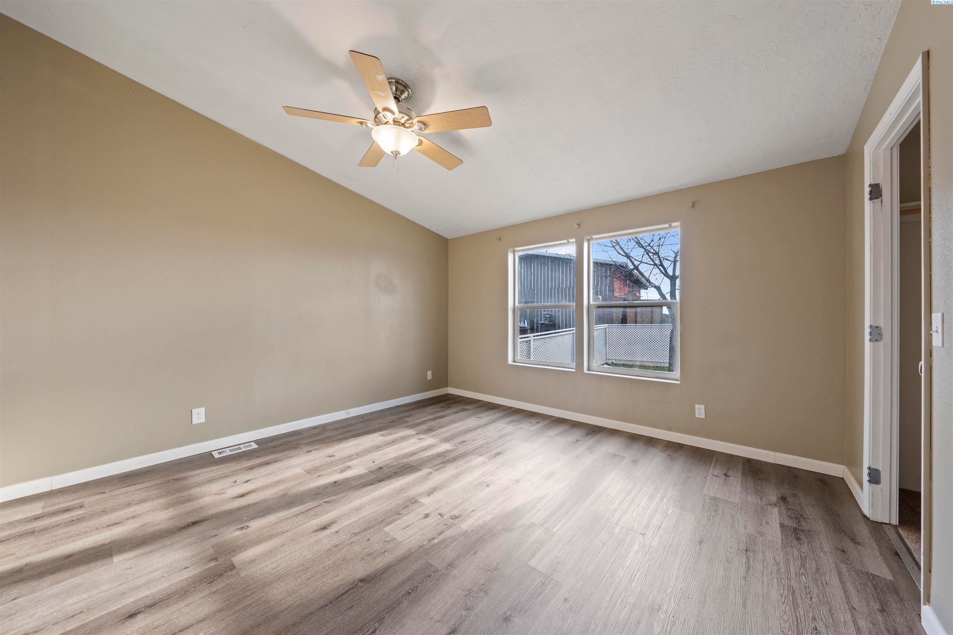 IDX 2 20262 NE Road B.5