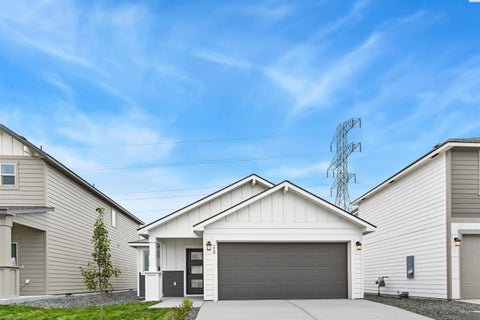 Photo of 219 N Dewberry Pl, Kennewick, WA 99336 (MLS # 297059)