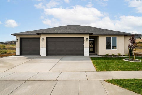Photo of 3411 Nuthatch St, Richland, WA 99352 (MLS # 296366)