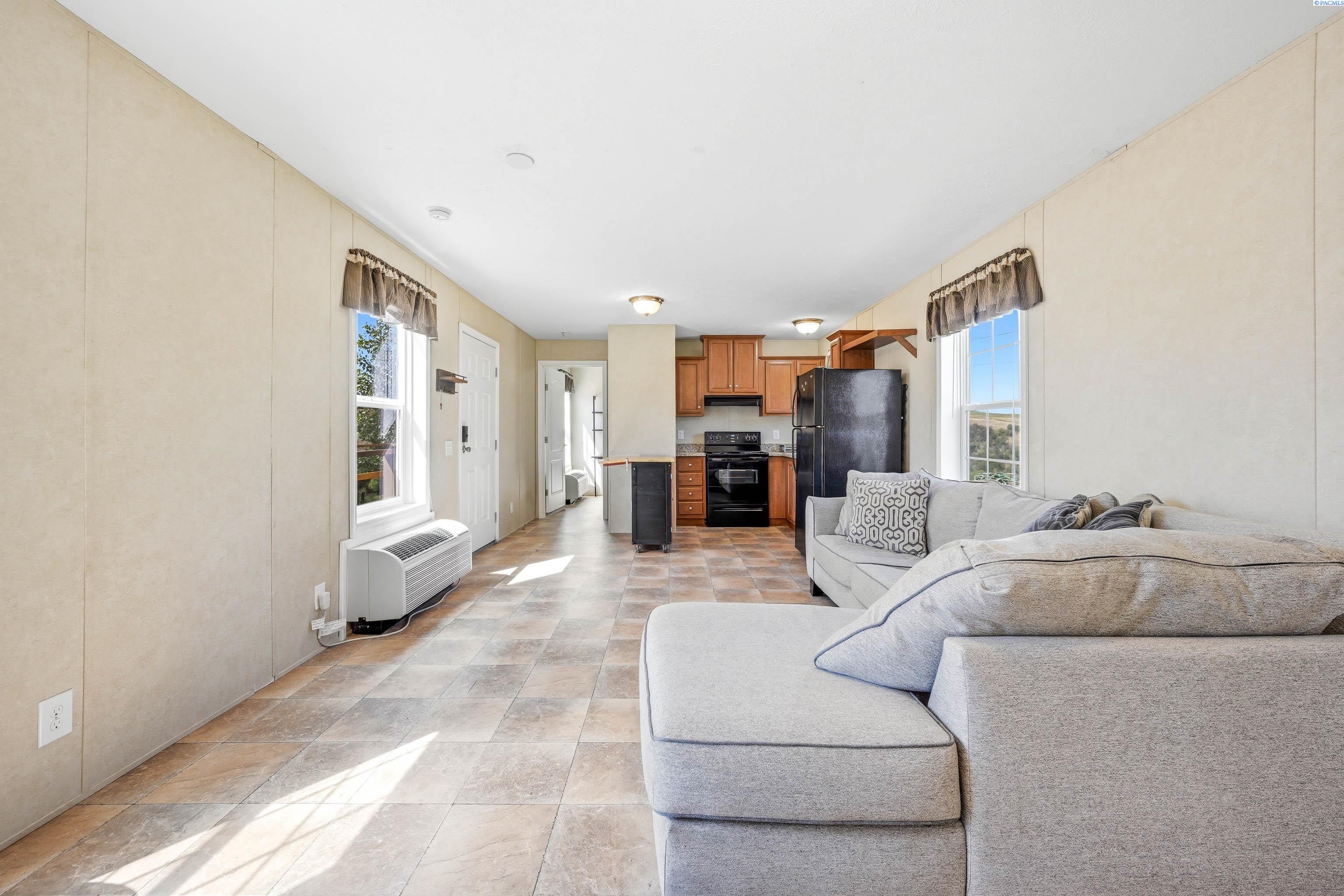 605 NW Fisk #21 21