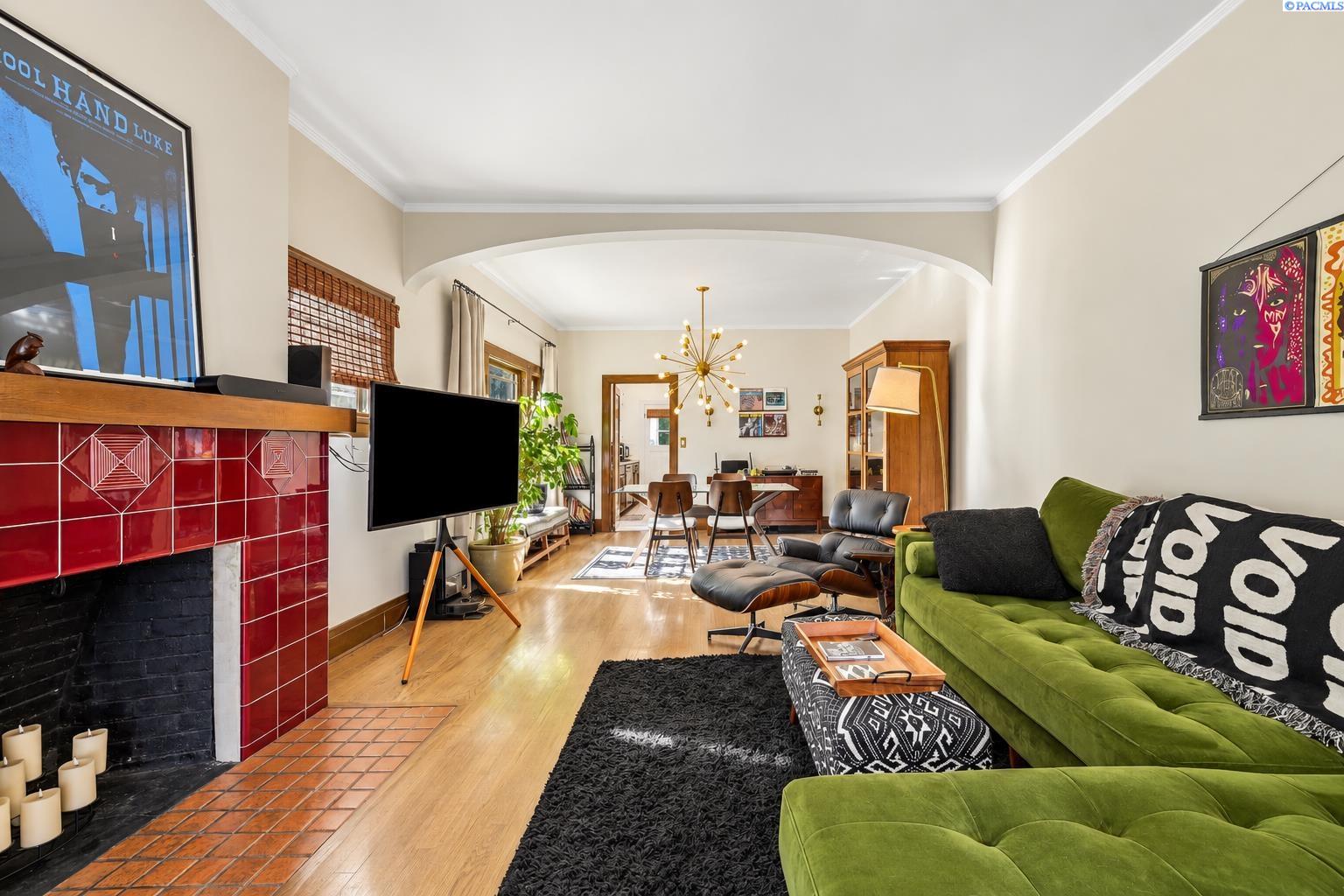 IDX 4 804 S Main St