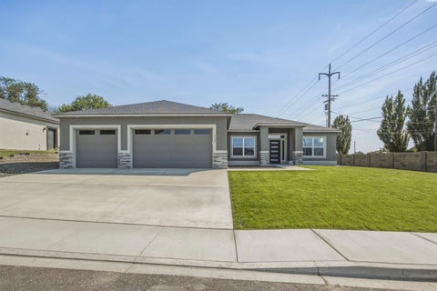 Photo of 3133 Road 71st Place, Pasco, WA 99301 (MLS # 296017)