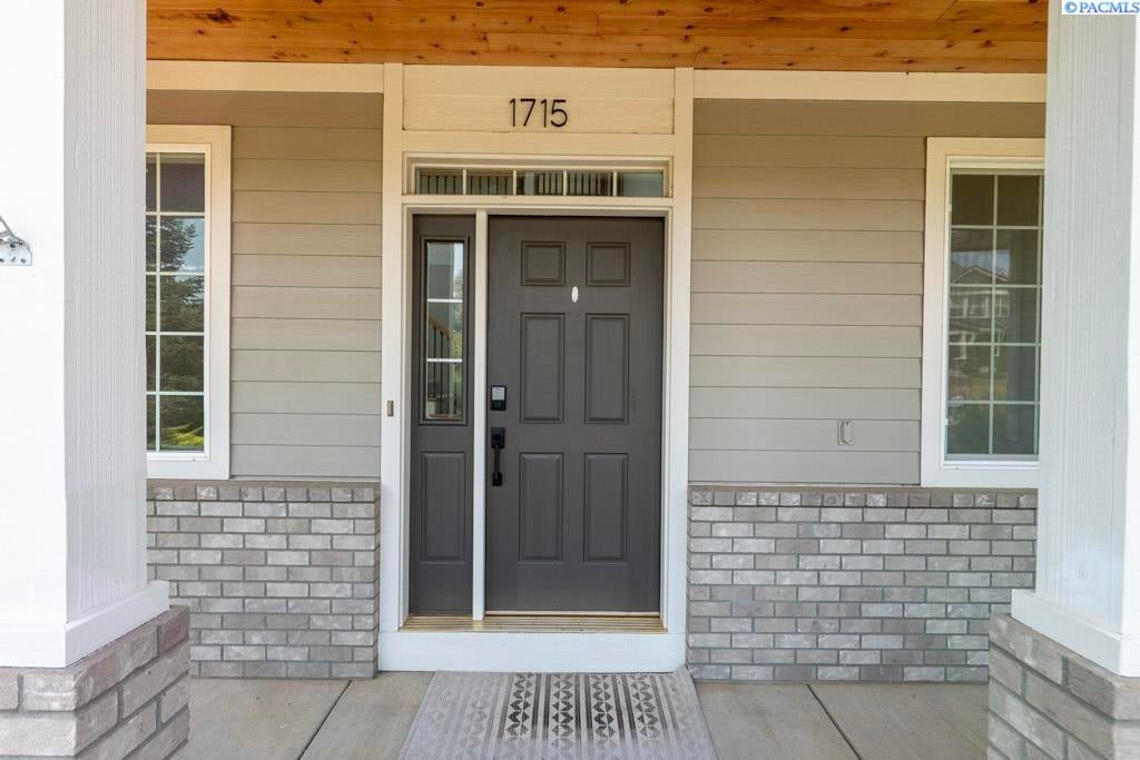IDX 1 1715 NW Nicole Ct.