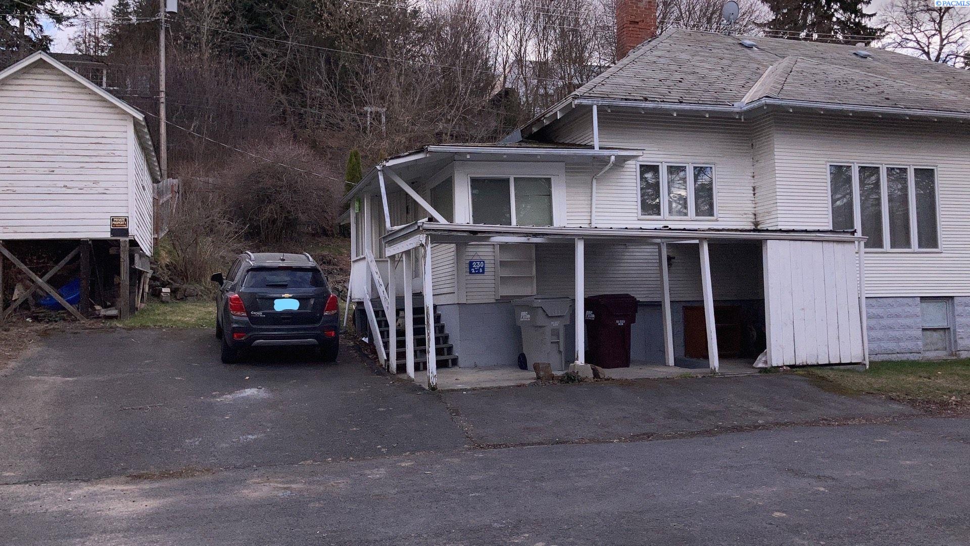230 SE Pine Street