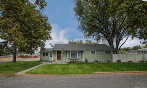 Photo of 315 S Harrison Street, Kennewick, WA 99336 (MLS # 296763)