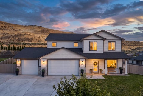 Photo of 1087 Klamath Ct, Richland, WA 99352 (MLS # 295535)