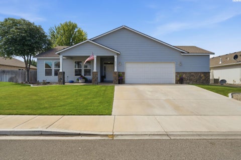 Photo of 5504 Coolidge Ct, Pasco, WA 99301 (MLS # 294402)