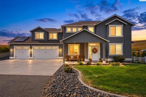Photo of 15014 Grandview Lane, Kennewick, WA 99338 (MLS # 297076)
