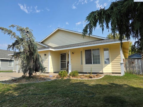 Photo of 6503 gehrig Drive, Pasco, WA 99301 (MLS # 294928)