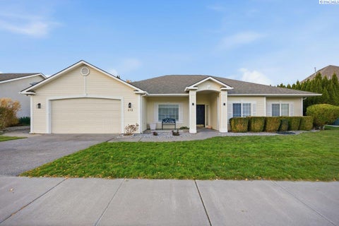 Photo of 212 Thyme Circle, Richland, WA 99352 (MLS # 297419)