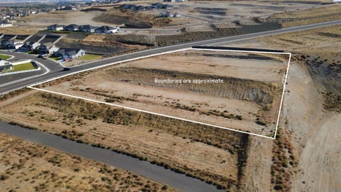 Photo of nka Paradise Way #Lot 5, West Richland, WA 99353 (MLS # 297062)
