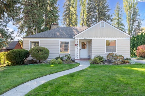 Photo of 415 SE Water Street, Pullman, WA 99163 (MLS # 297063)