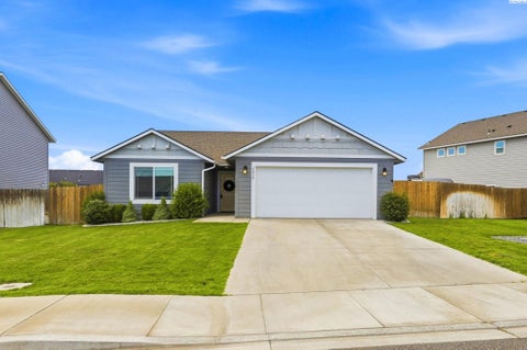 Photo of 6212 Ramus Ln, Pasco, WA 99301 (MLS # 293718)