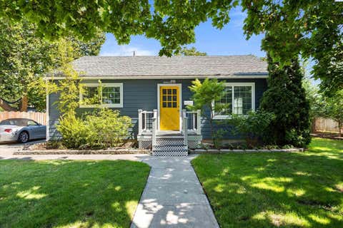 Photo of 204 Douglass Ave, Richland, WA 99352 (MLS # 295709)