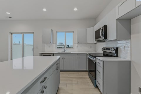 Photo of 7536 Grapevine Ct, West Richland, WA 99353 (MLS # 295653)
